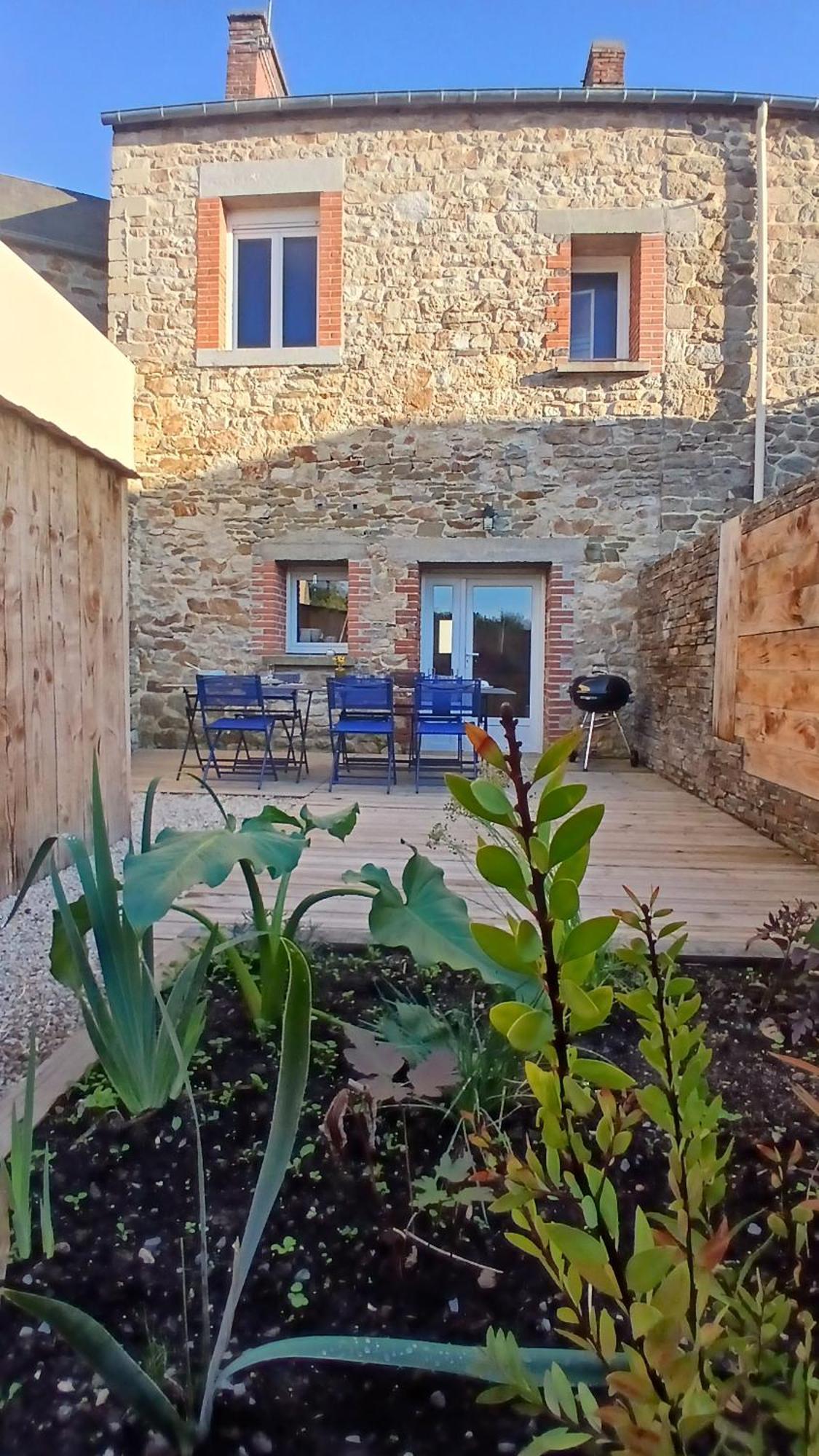 Au Bout Du Mont Villa Понторсон Екстериор снимка